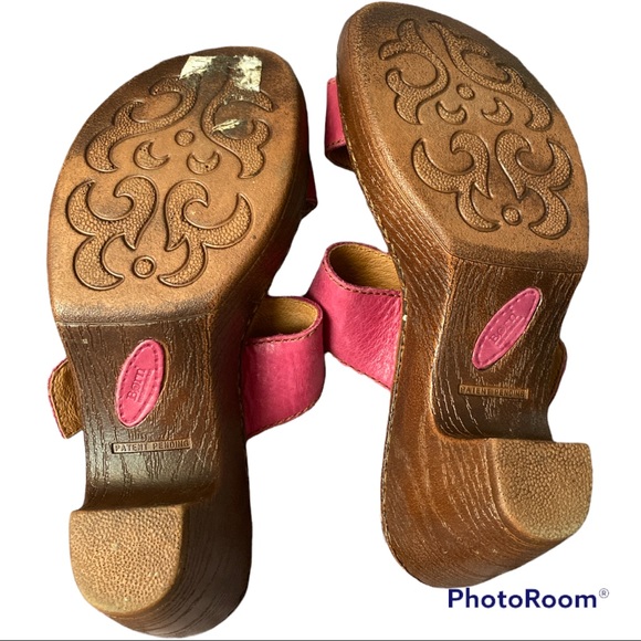 BORN magenta sandals - Picture 3 of 4